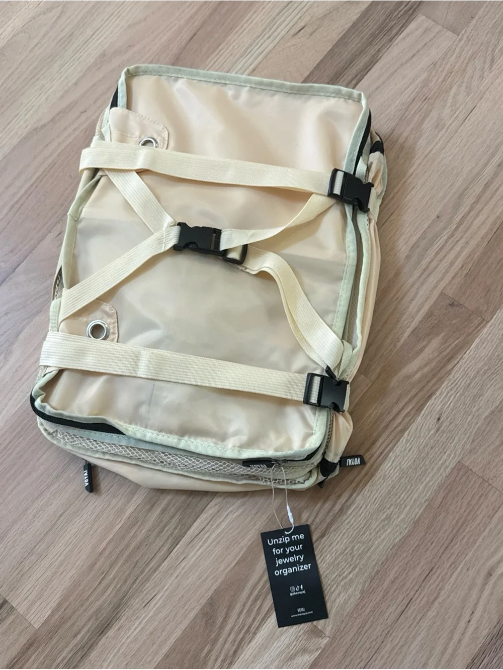 VOYAJ Hanging Suitcase Organizer Travel Carry on Closet Suitcase, Wrinkle Free